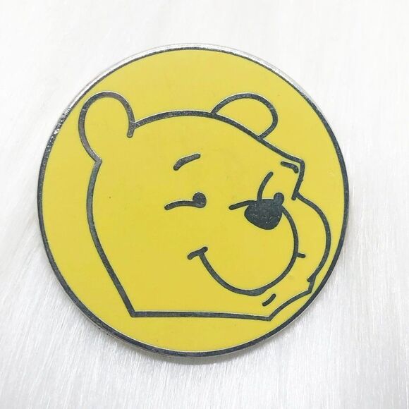 🔮‎ 5/$25 Disney Winnie The Pooh Pin - Picture 1 of 3